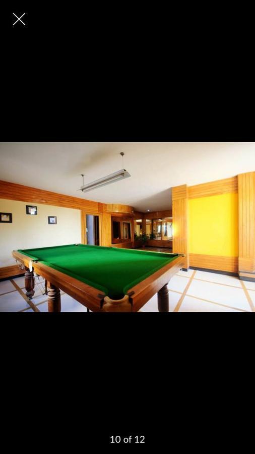 Hotel Yellow Lime Ahmedabad Exterior photo