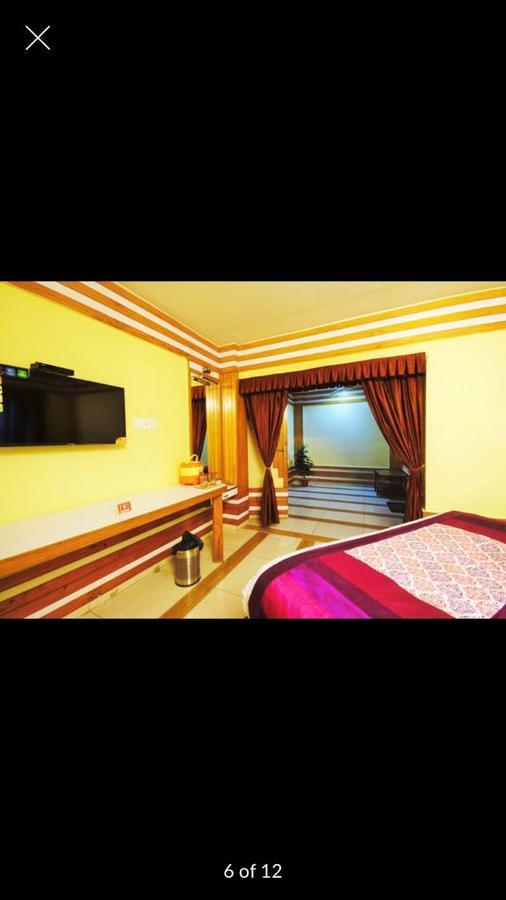 Hotel Yellow Lime Ahmedabad Exterior photo